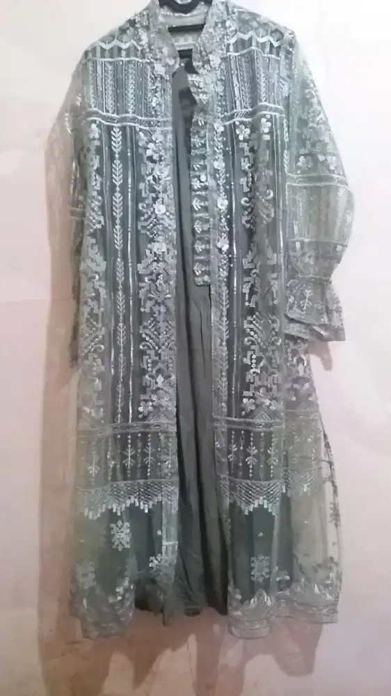Baju kaftan panjang
