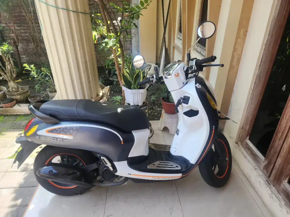 Scoopy biru putih 2023awal gbm