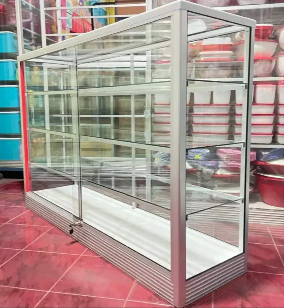 Etalase 1,5 Meter × 1 Meter Serbaguna