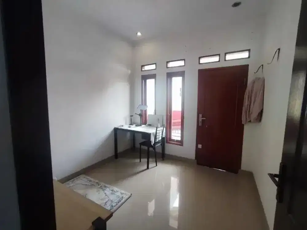 Dijual Rumah rumah Full Renovasi Komplek Permata Cimahi