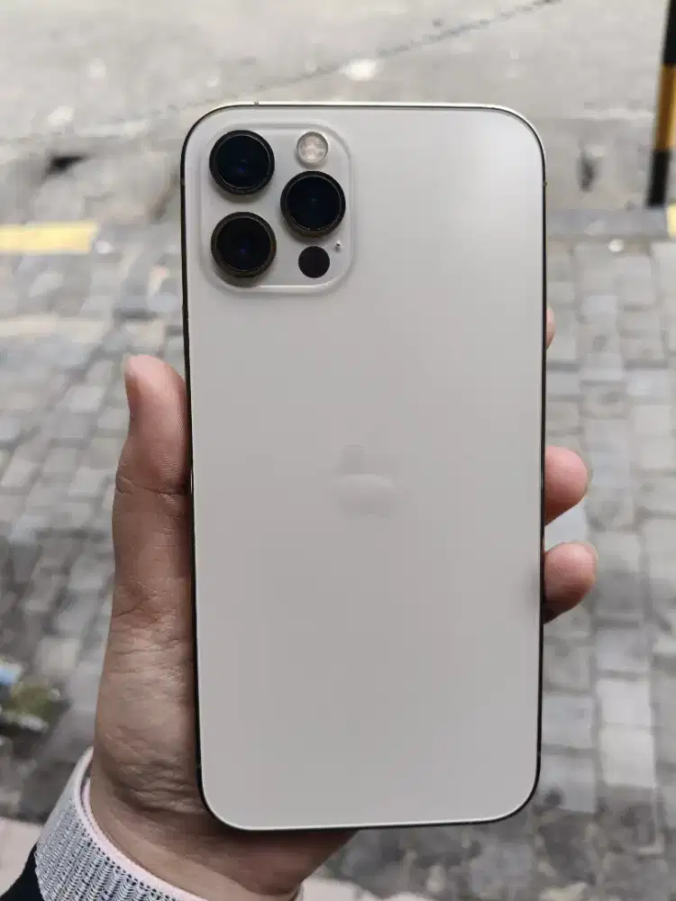 Promo cicilan iPhone 12Pro