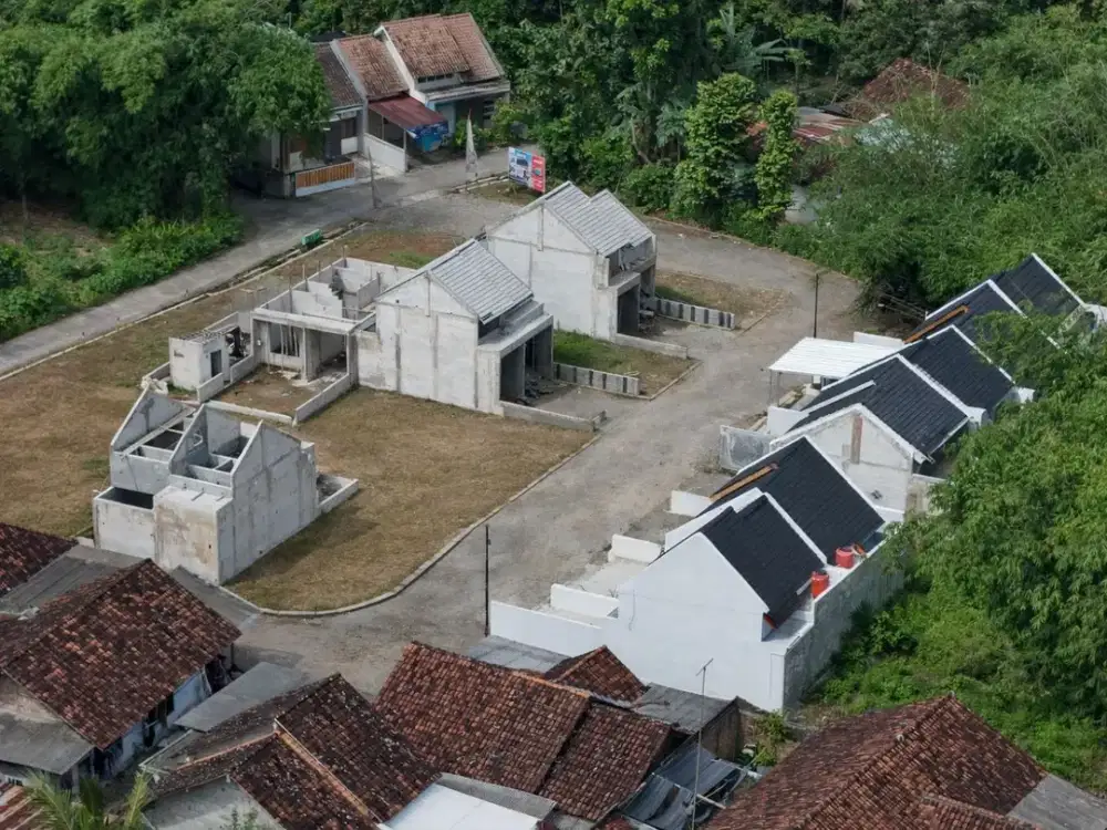 Tanah 100 jutaan selatan markas brimob Sentolo, dekat calon exit tol.