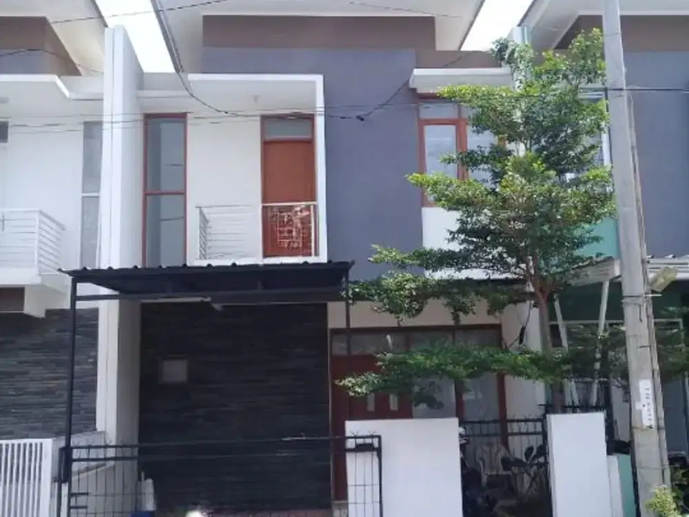 Sebuah rumah siap huni kawasan cinambo cisaranten dijual dengan harga bagus.