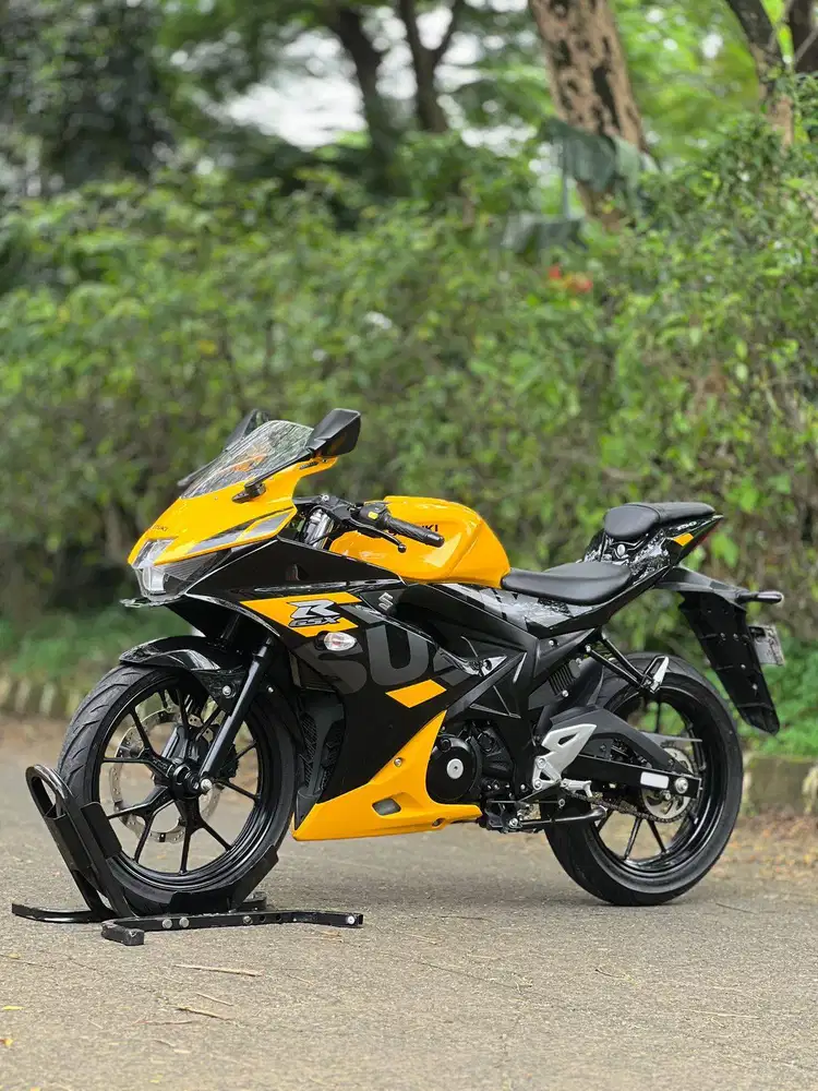 SUZUKI GSX R150 2023 HITAM KUNING KM 1K PAJAK PANJANG SIAP JALAN