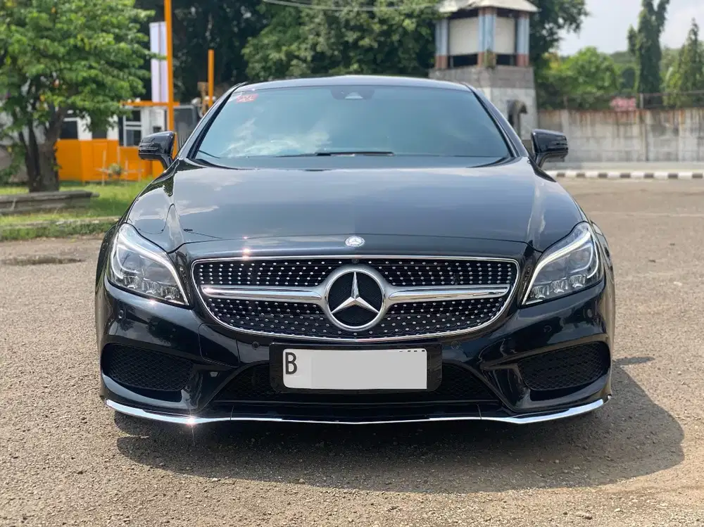 MERCEDES BENZ CLS400 AMG AT HITAM 2015