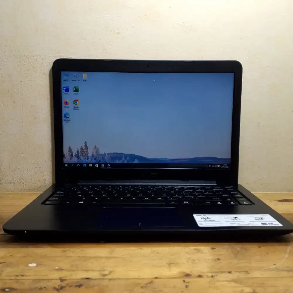 Asus AMD E2-7015 Ram 4 GB HDD 1 TB