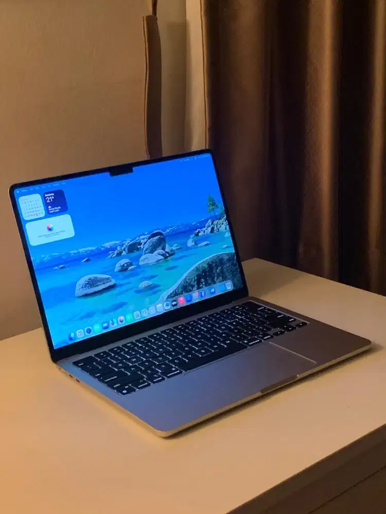 MacBook Air 2022 M2 13 inch 16/256