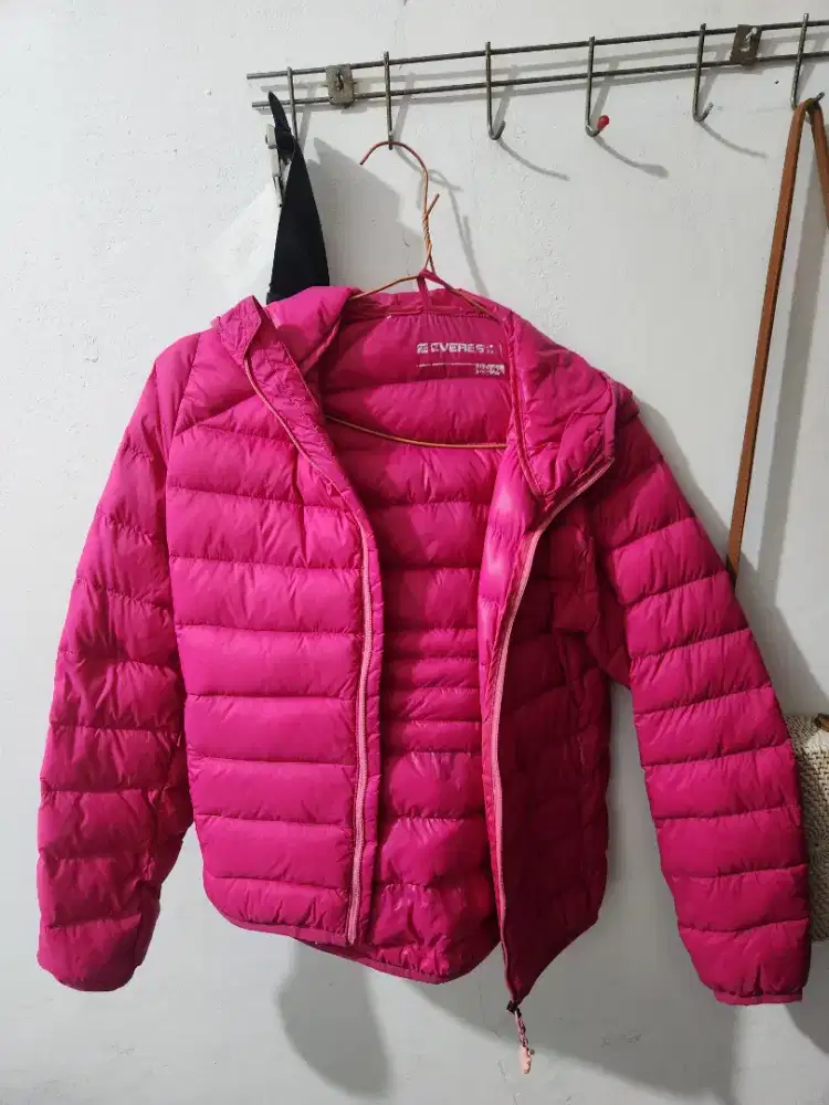 Jaket tebal everest
