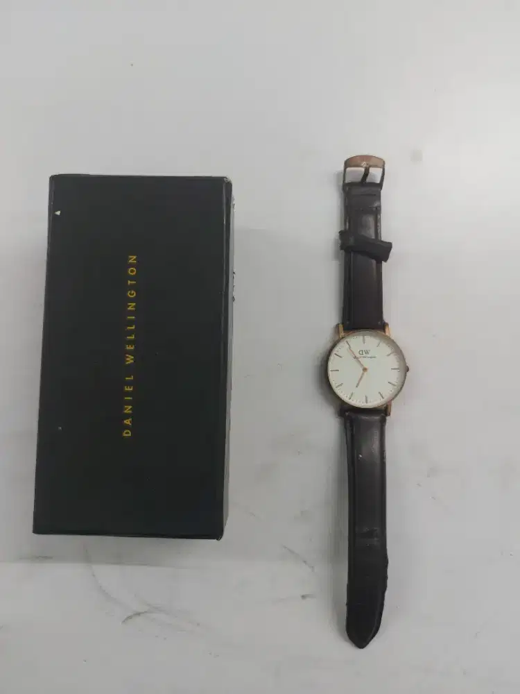 Jam Daniel Wellington Ori
