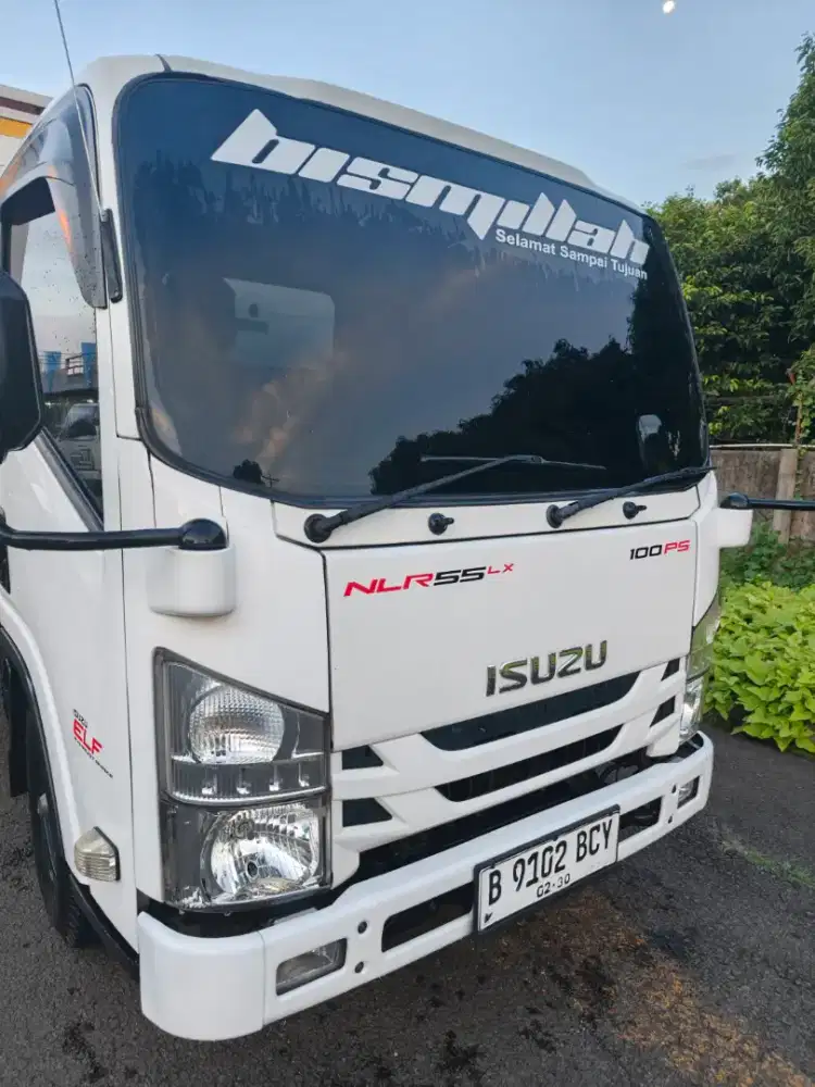 Jual Isuzu NLR 55 Long Engkel 4 roda 2019