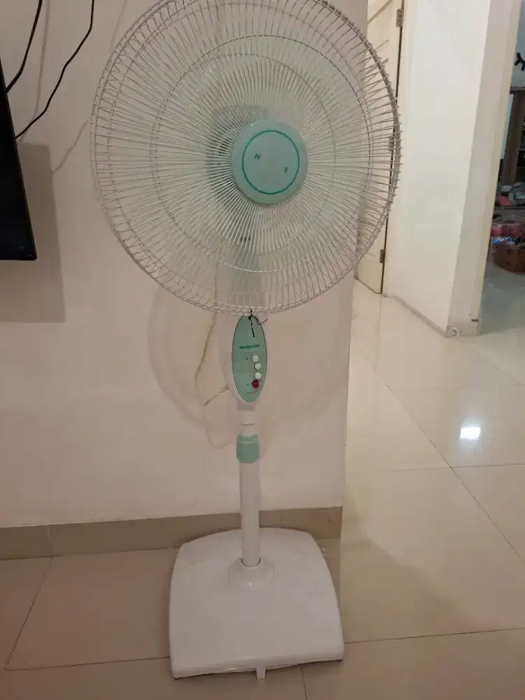 Kipas Maspion standing 3 kecepatan