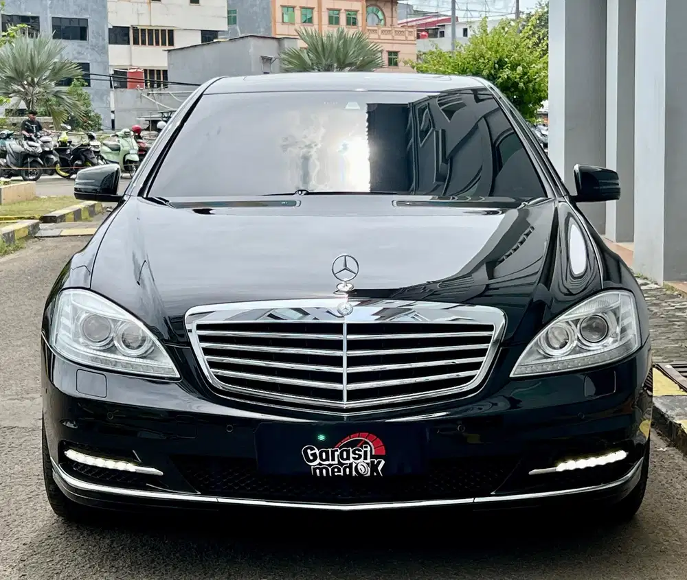 Mercedes Benz Mercy S300L S 300 L RSE 2011 Antik Low KM Murah Bekas
