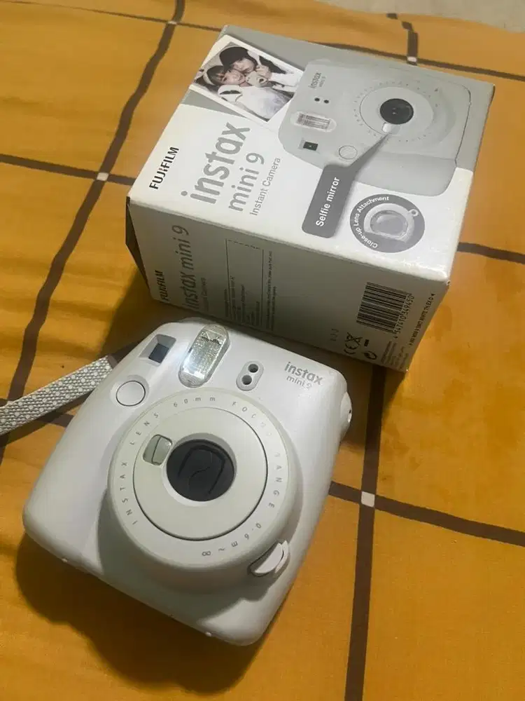 Fuji Film Instax Mini 9