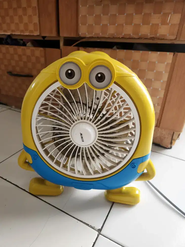 Kipas angin minion