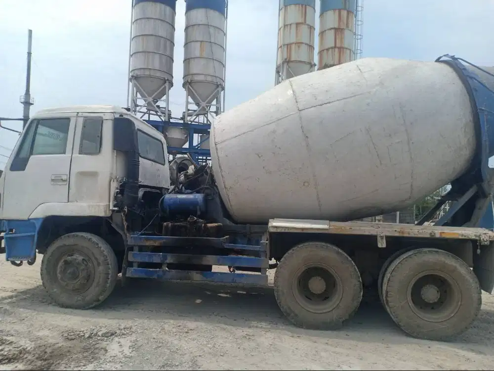 DIJUAL 2 UNIT TRUK MIXER ISUZU DAN MITSUBISHI