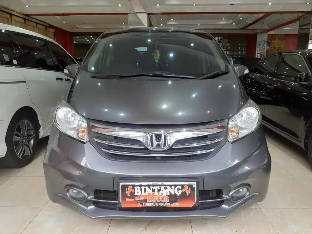 KM 72RB! FREED E PSD 2014 AC DOUBLE / MODEL THN 2015 (BINTANG MOTOR)