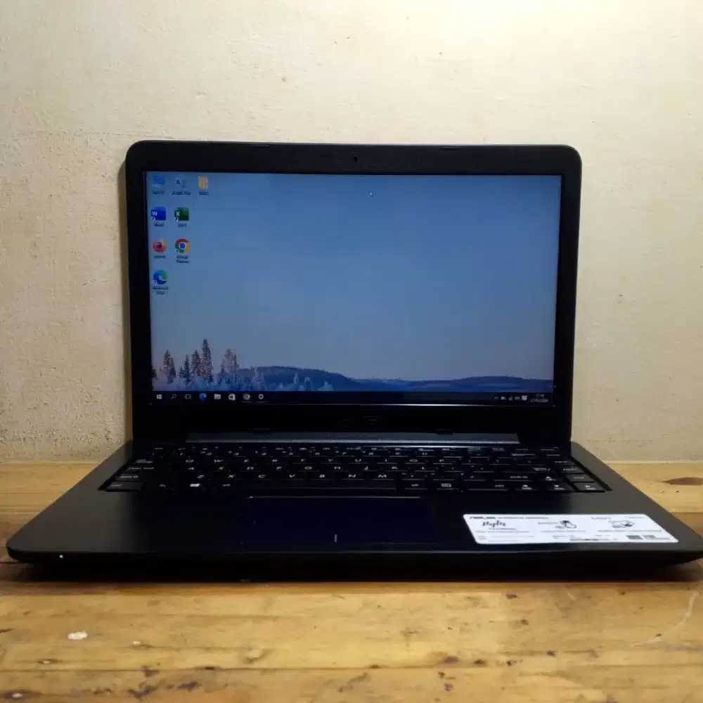 Asus AMD E2-7015 Ram 4 GB HDD 1 TB