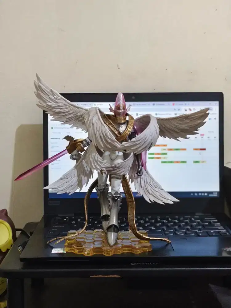 Statue Holy Angemon