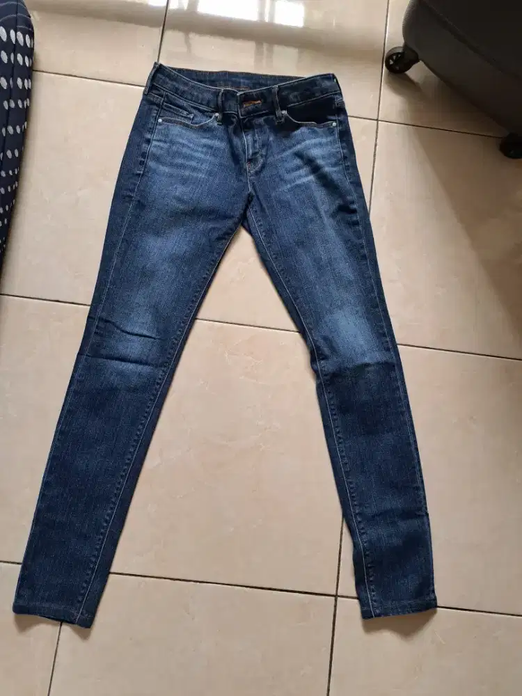 Uniqlo celana panjang no 24