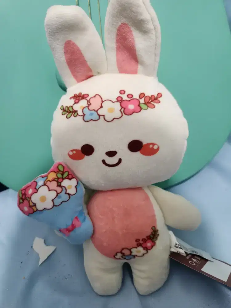 Mainan boneka kelinci