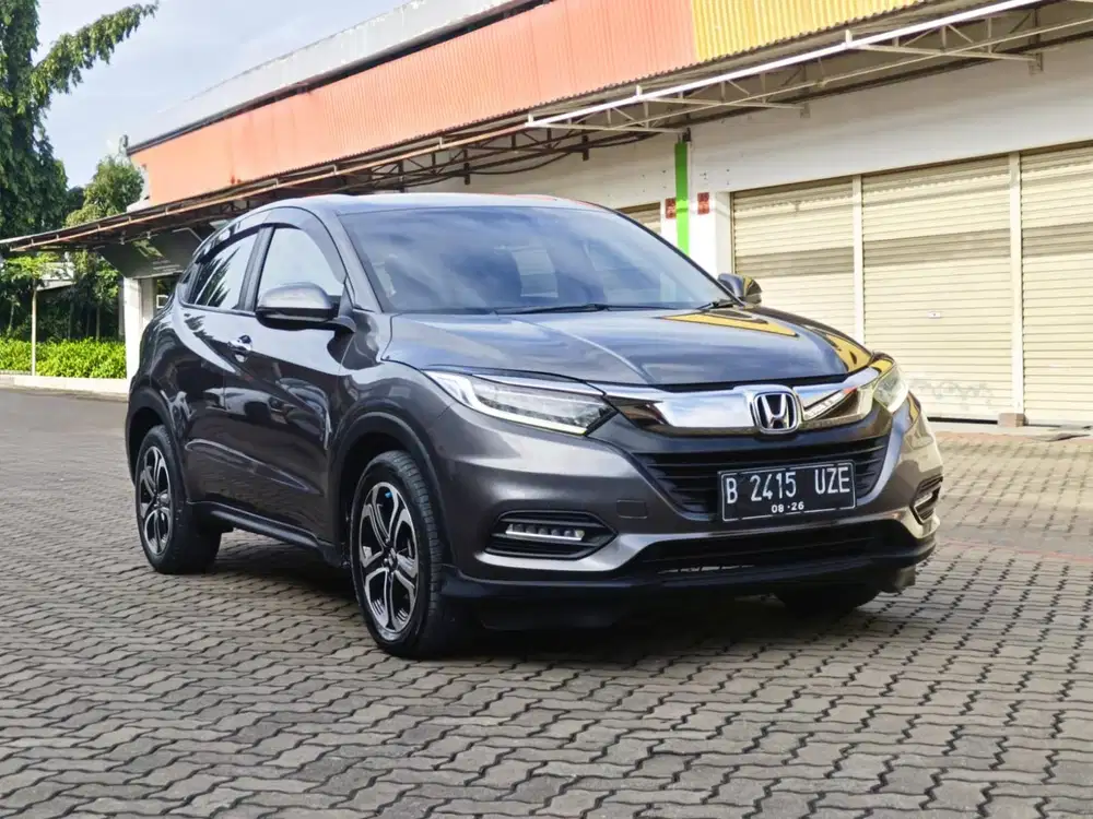 Honda Hrv Special Edition 1.5 At 2021
Warna Abu abu
Km 52Rb