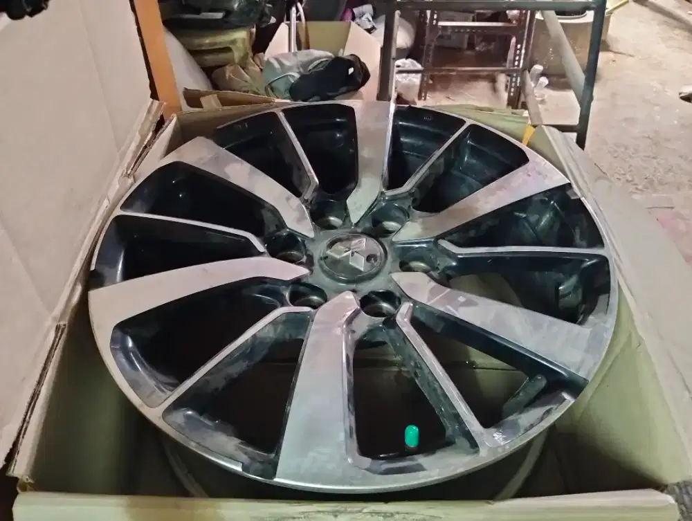 Velg Bekas Pajero sport Dakar