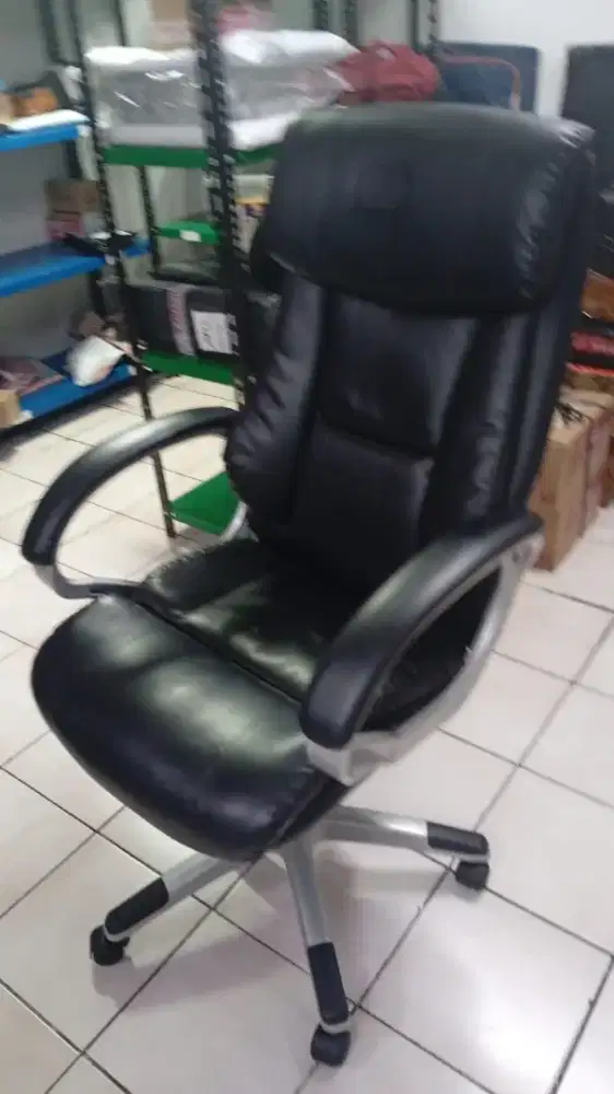 Kursi informa mulus siap duduk ya