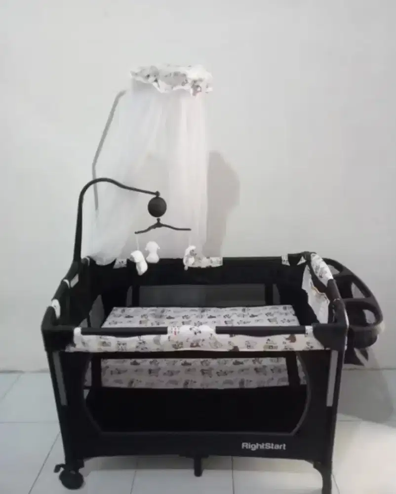 Tempat  Tidur Ranjang Bayi Baby Box
