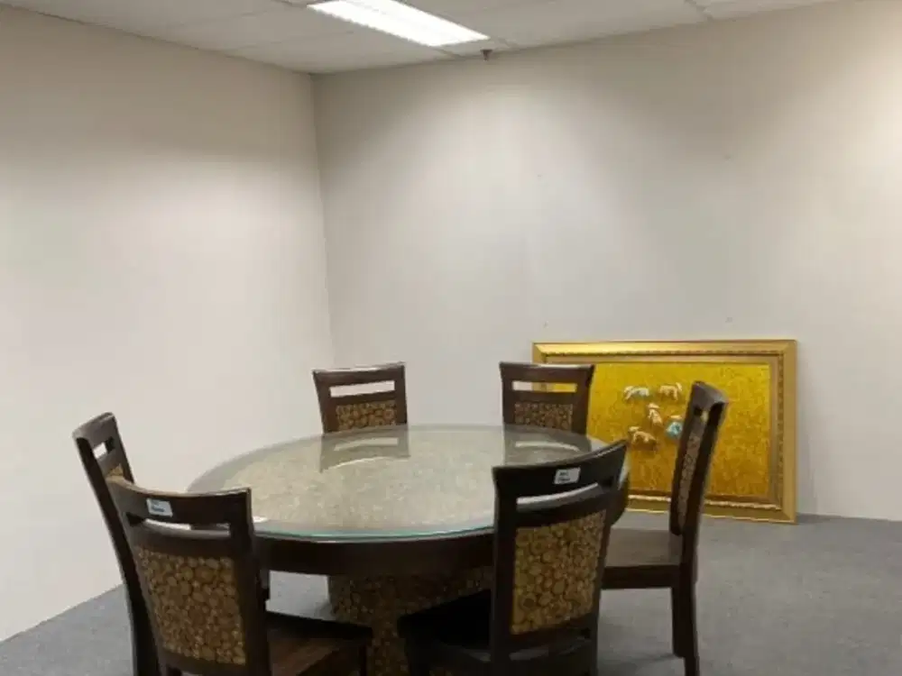 SEWA  KANTOR  DI  JAKARTA  SELATAN  KUNINGAN   142M2  FURNISHED  140K NEGO