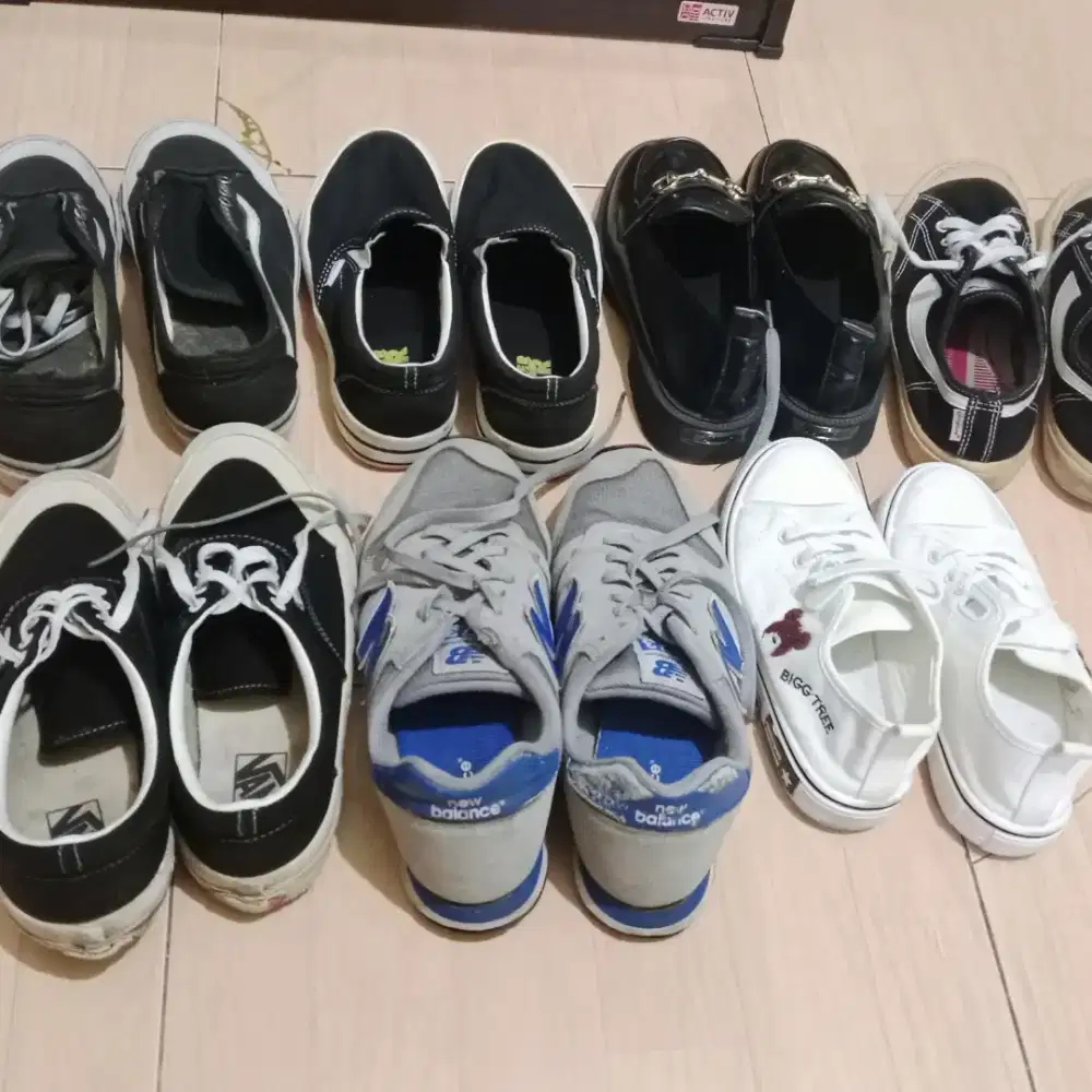 Jual sepatu second