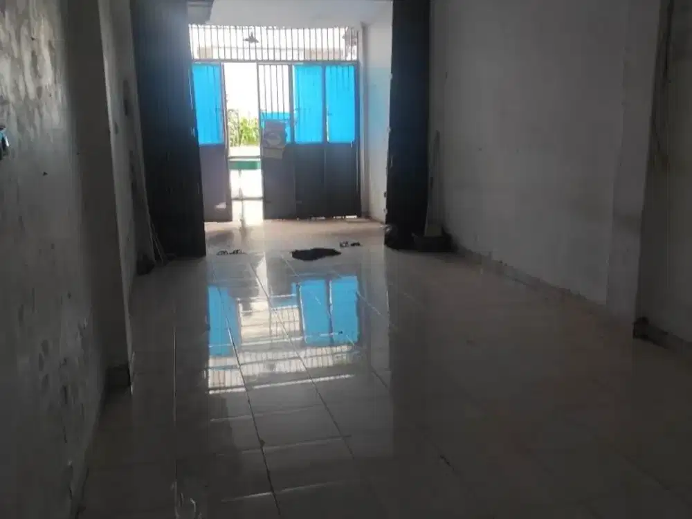 ANA RUMAH UK 4X15M DI JALAN MOBIL JELAMBAR