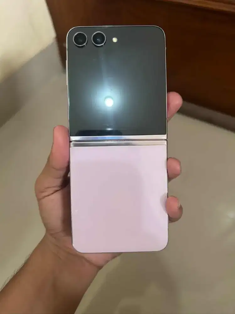 Samsung Z Flip 5 5G 8/256GB resmi Sein fullset mulus pemakaian