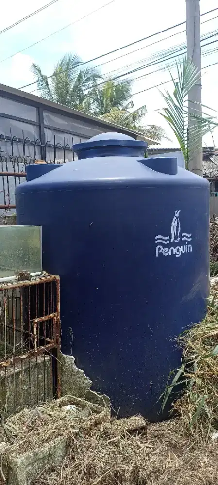 Toren Tandon Air Penguin TB500 5000 liter BIRU TUA MULUS