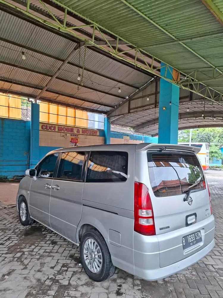 Nissan Serena 2012 Bensin