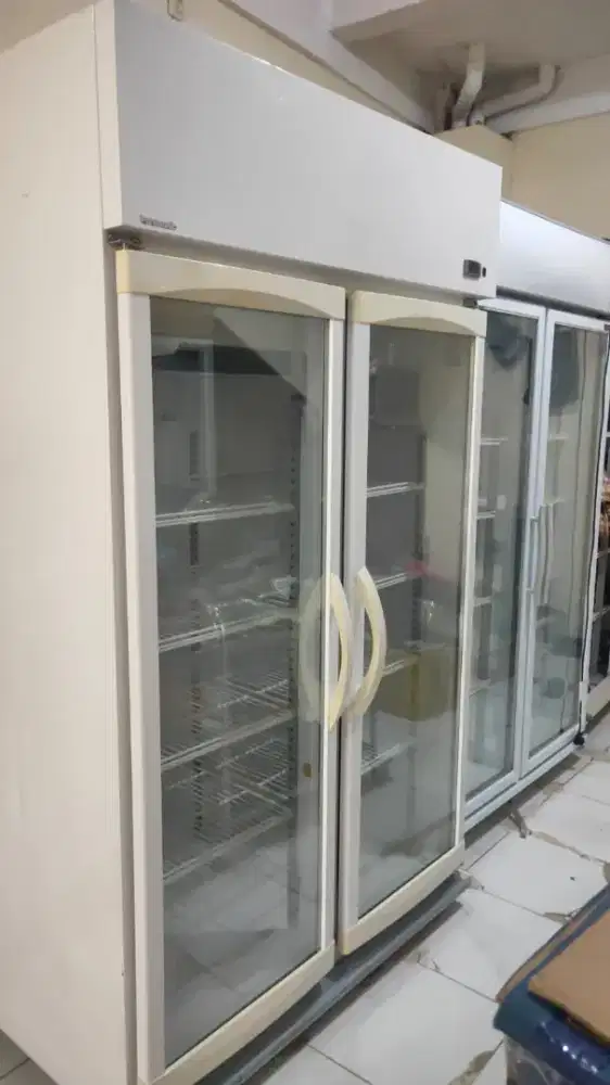 Showcase 2 Pintu lemari pendingin minuman