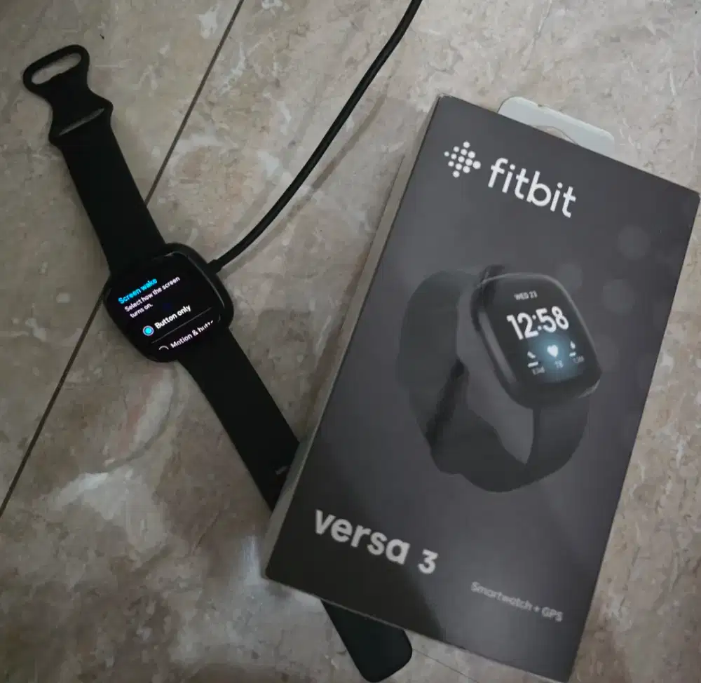 Jam tangan Fitbit 3 smartwatch ga perna pake beli 3 jutaan