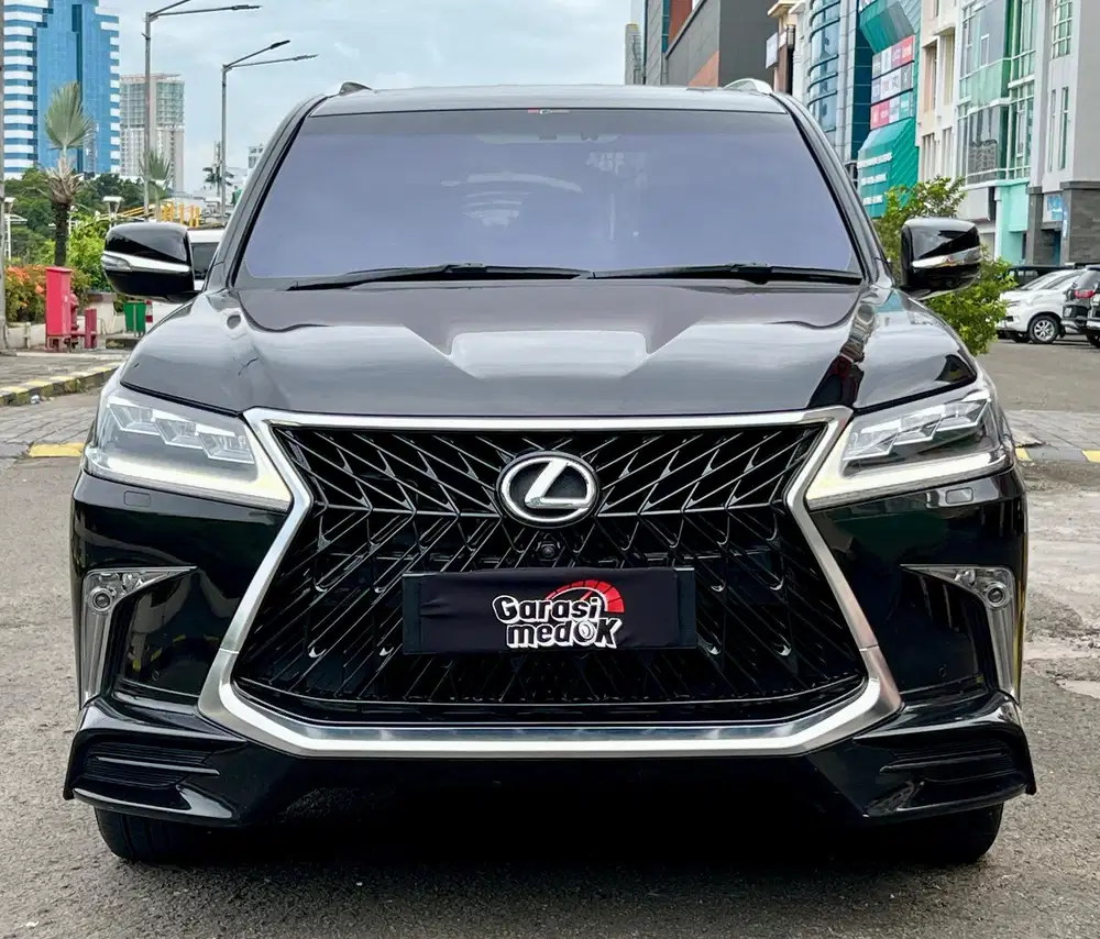 Lexus LX570 LX 570 2019 Antik Low KM Murah Bekas Hitam Genap Garansi