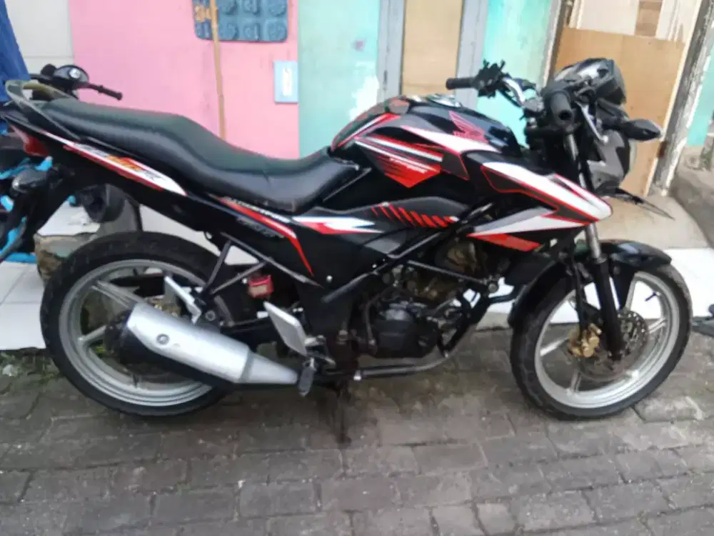 HONDA CB 150 R 2014
