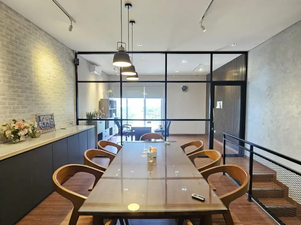 Ruko South Sorrento Square Gading Serpong Full Furnished, 3 Lantai Hadap Jalan Raya – 6M Nego