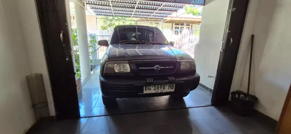 Suzuki escudo 1.6 MT bensin, th 2003