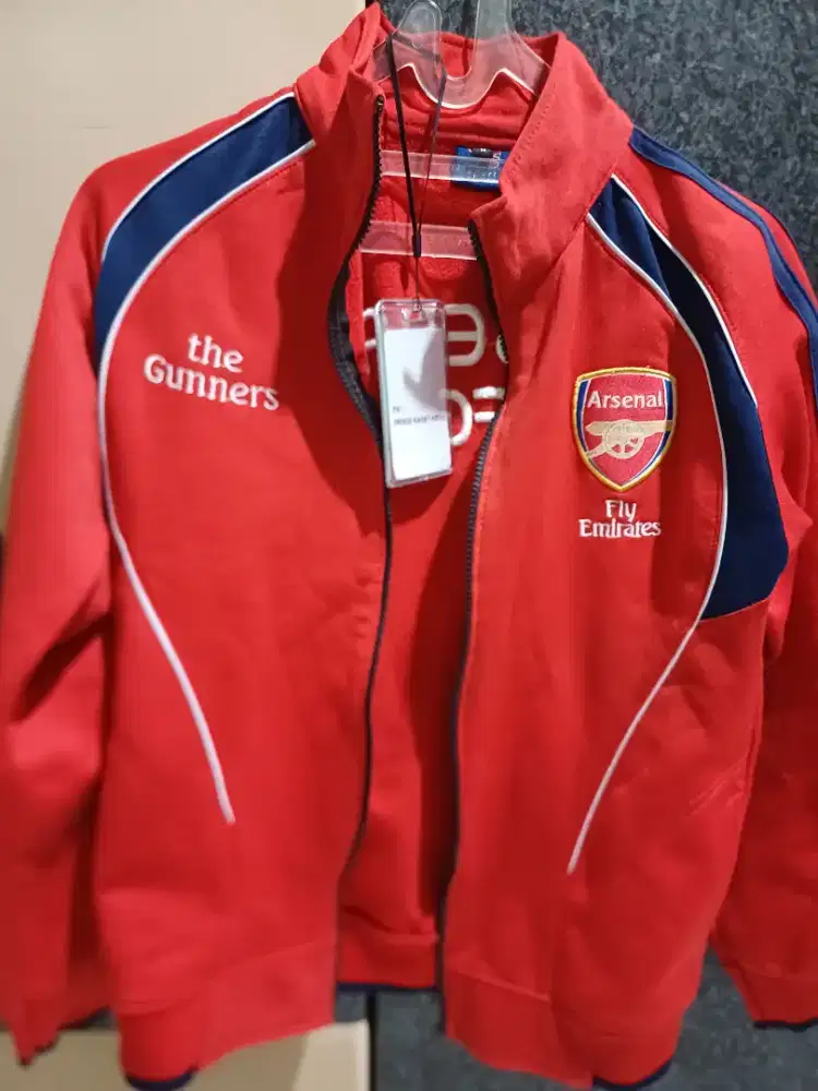 Jaket Merah Arsenal FC