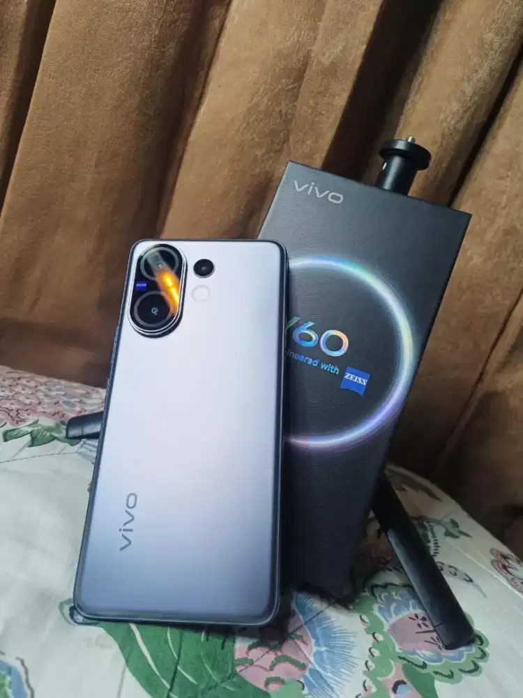 Vivo v60 5g 12+12/256gb