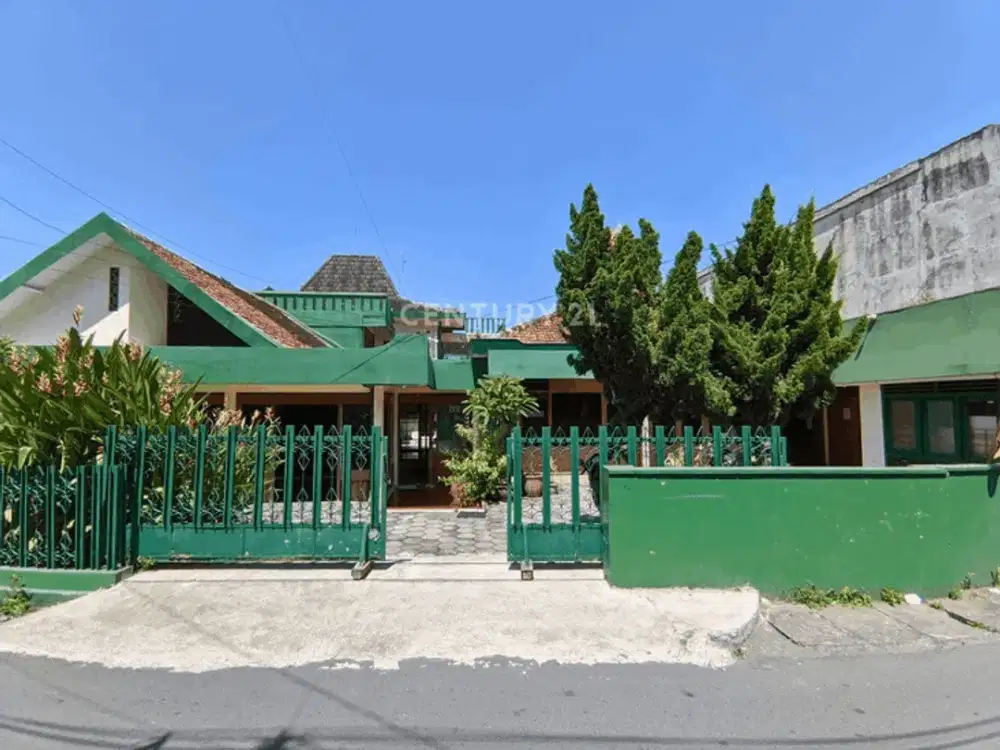 Dijual Rumah Induk dan Rumah Kos Dekat SMA DeBritto Demangan