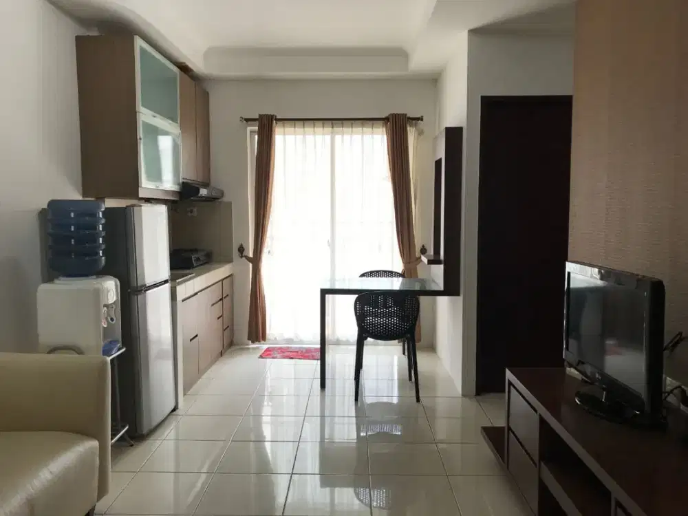 Disewakan 2BR Full Furnish Lantai Rendah di Apartemen Mediterania Garden 2