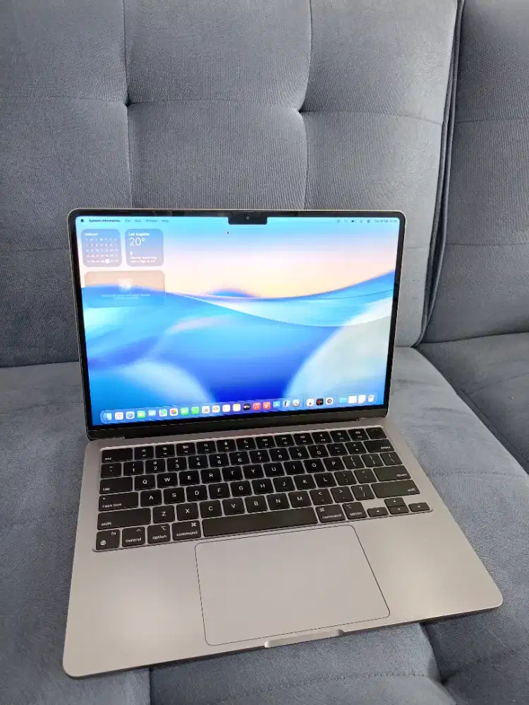 MACBOOK AIR 2022 CHIP M2 13 INCH 8/256 MURAH