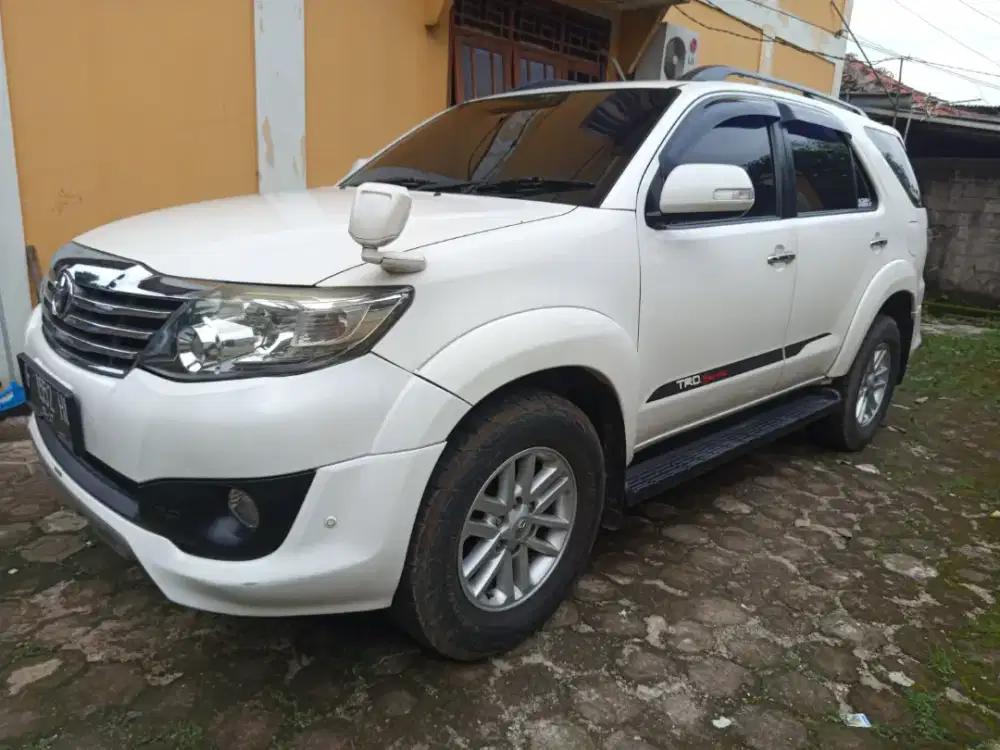 Toyota Fortuner 2012 Bensin