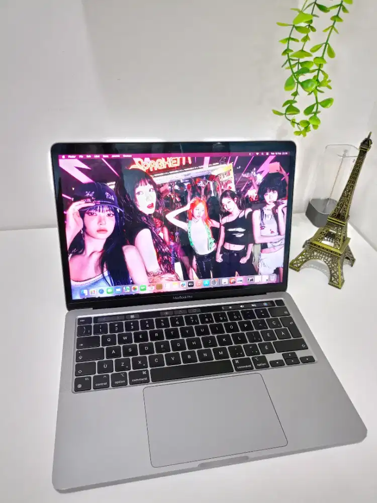 MACBOOK PRO TOUCHBAR 2020 13 INCH CHIP M1 16/256