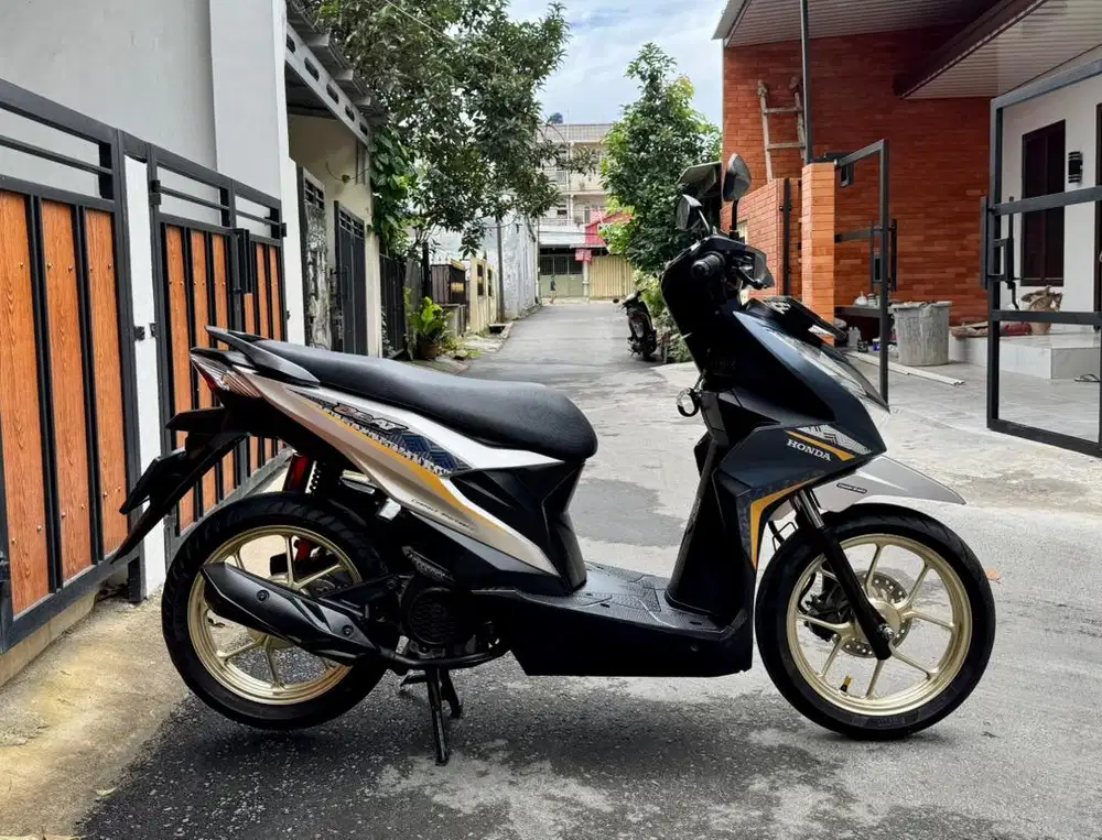 Honda Beat New CBS ISS MULUSSS Pajak Hidup Panjang