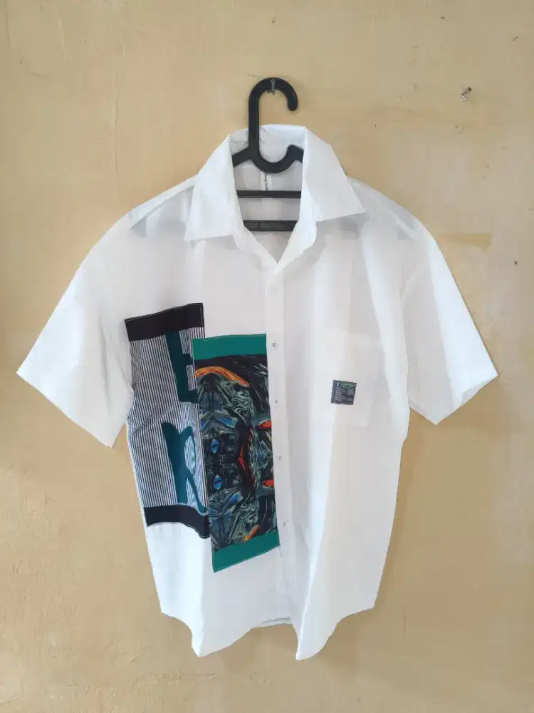 Kemeja Medivh size 2XL (Tidak pernah dipakai) kondisi baru