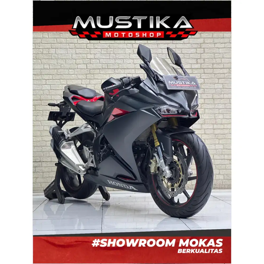 Odo 4rb Mulus!!Honda CBR 250RR ABS 2017 Black N Asli Simpenan-Mustika
